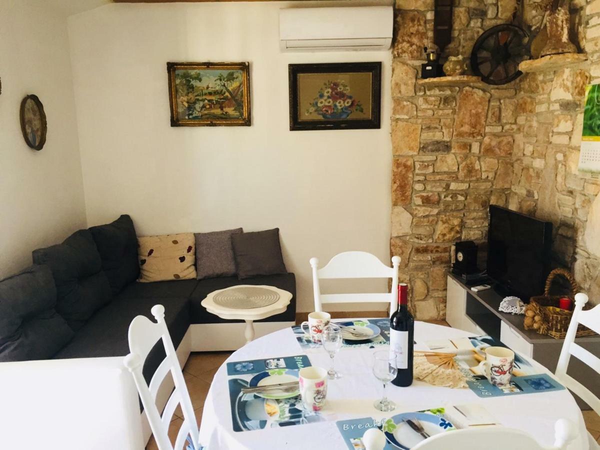 Apartment Josipa เปรมันตูรา ภายนอก รูปภาพ